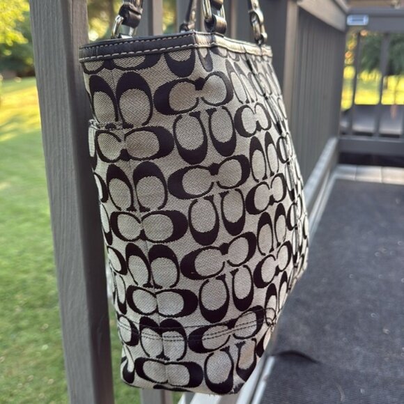 Coach Hampton “2008” (F13077) Signature Canvas With Leather Trim Tote Bag (EUC) - Picture 9 of 14